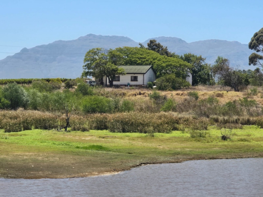 5 Bedroom Property for Sale in Stellenbosch Farms Western Cape